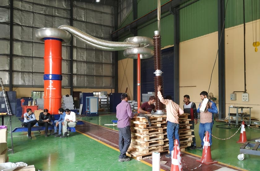 國電西高遠赴印度為客戶維修串聯諧振設備