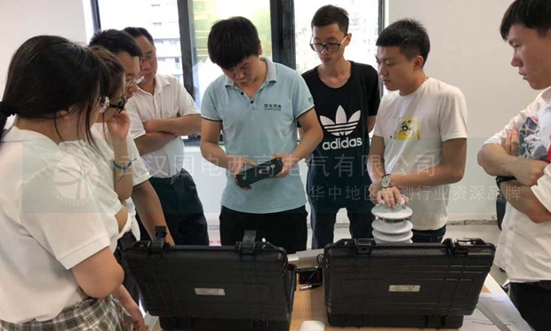 國(guó)電西高前往海南電科院調(diào)試探傷儀