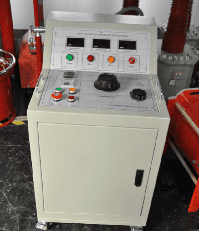 CVT變頻串聯諧振試驗裝置控制臺